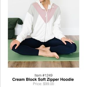 Zyia Cream Block Soft Zipper Hoodie